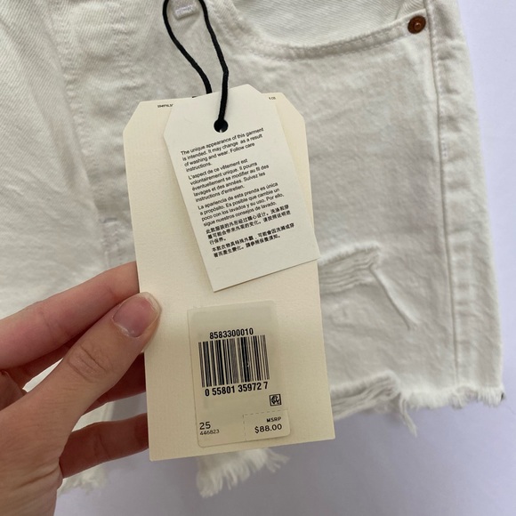 Levi’s shorts - Picture 6 of 9